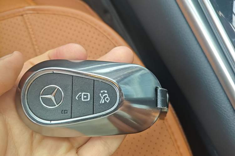 Used Mercedes-Benz GLC 2023 Refreshed GLC 300 L 4MATIC Dynamic Edition 5 Seats Vehicle Key