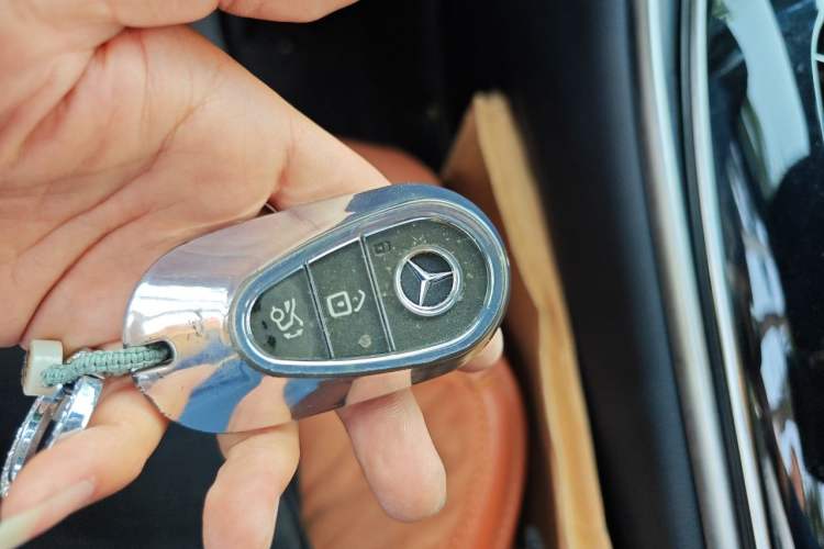 Used Mercedes-Benz GLC 2023 Refreshed GLC 300 L 4MATIC Dynamic Version 7-Seater Vehicle Key