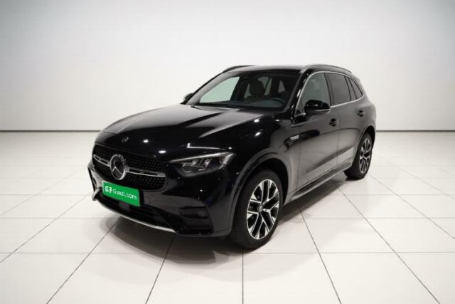 Mercedes-Benz GLC 2024 GLC 260 L 4MATIC Luxury Model 5 Seats d’occasion