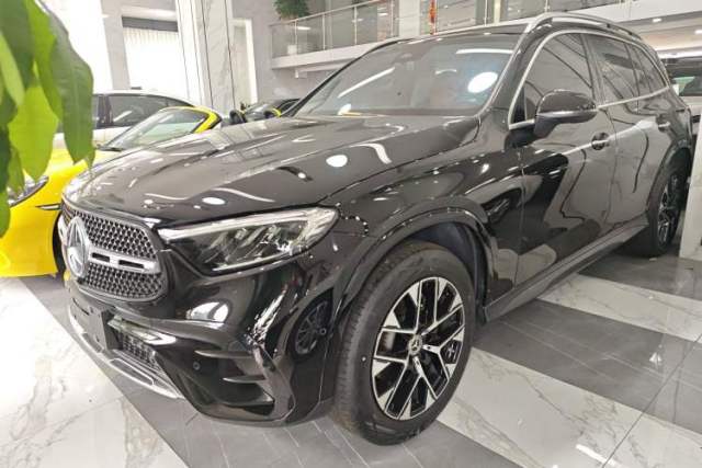 Used Mercedes-Benz GLC 2024 Facelifted GLC 260 L 4MATIC Luxury Version 5 Seats
