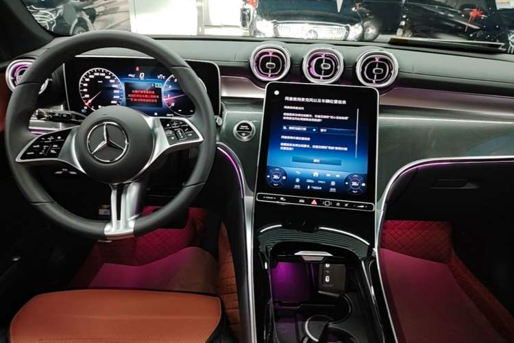 Used Mercedes-Benz GLC 2024 GLC 260 L 4MATIC Dynamic Edition 5-seater Audio And AC Panel