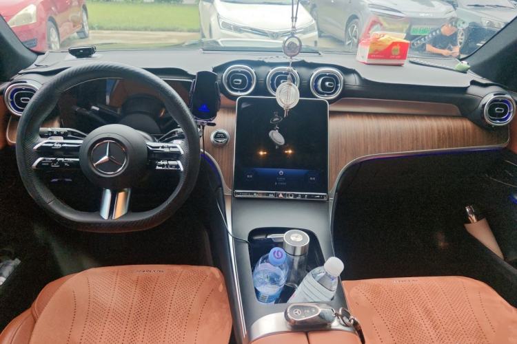 Used Mercedes-Benz GLC 2024 GLC 300 L 4MATIC Dynamic Edition 5-seater Center Console