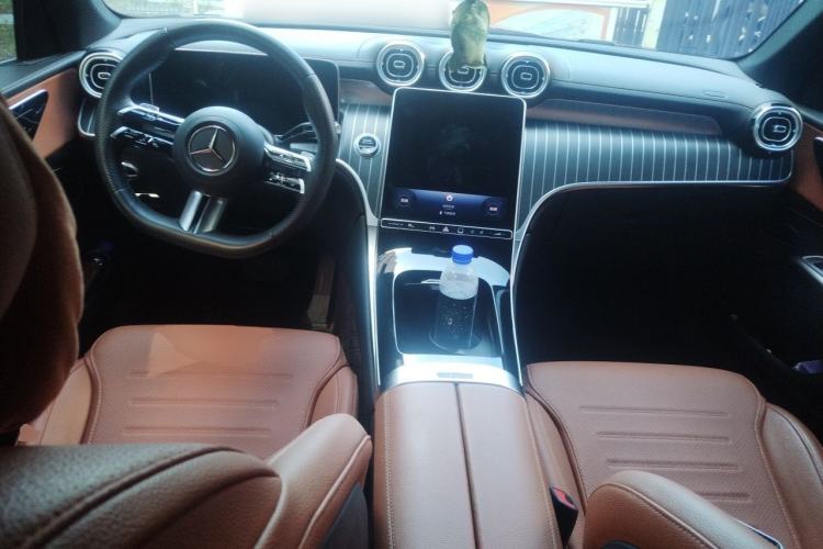 Used Mercedes-Benz GLC 2024 GLC 300 L 4MATIC Dynamic Edition 5-seater Center Console