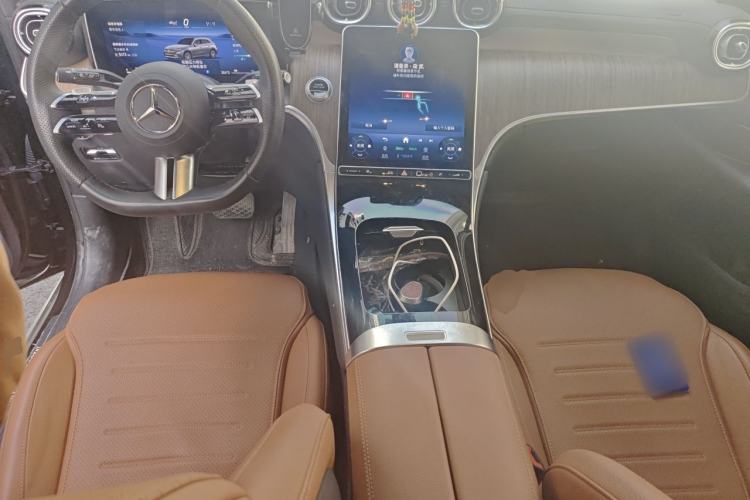 Used Mercedes-Benz GLC 2024 GLC 300 L 4MATIC Dynamic Edition 7-seater Center Console