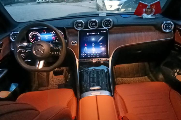 Used Mercedes-Benz GLC 2024 GLC 300 L 4MATIC Dynamic Edition 5-seater Center Console