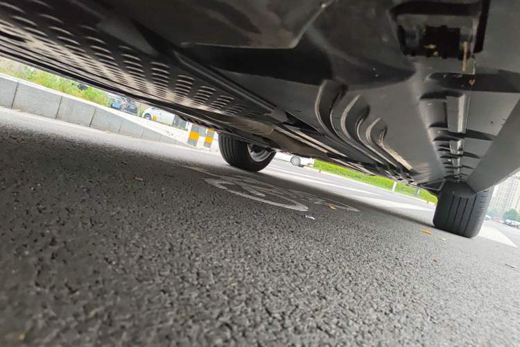 Used Mercedes-Benz GLC 2024 GLC 260 L 4MATIC Dynamic Edition 5-seater Chassis Front Left