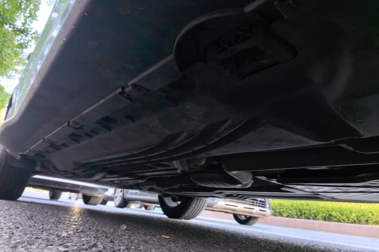 Used Mercedes-Benz GLC 2024 GLC 300 L 4MATIC Dynamic Edition 5-seater Chassis Front Right