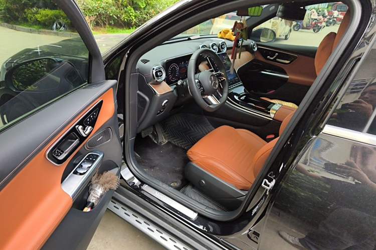 Used Mercedes-Benz GLC 2024 GLC 300 L 4MATIC Dynamic Edition 5-seater Driver Seat