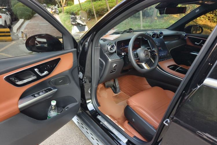 Used Mercedes-Benz GLC 2024 Refreshed GLC 300 L 4MATIC Dynamic Version 5 Seats Driver Seat