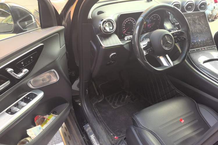 Used Mercedes-Benz GLC 2024 Refreshed GLC 300 L 4MATIC Dynamic Version 5 Seats Driver Seat