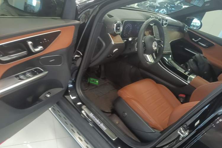 Used Mercedes-Benz GLC 2024 GLC 300 L 4MATIC Dynamic Edition 5-seater Driver Seat