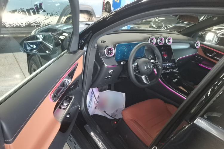Used Mercedes-Benz GLC 2024 Refreshed GLC 260 L 4MATIC Luxury Version 7-Seater Driver Seat