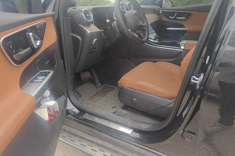 Used Mercedes-Benz GLC 2024 GLC 300 L 4MATIC Dynamic Edition 7-seater Driver Seat