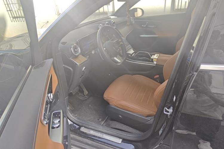 Used Mercedes-Benz GLC 2024 GLC 300 L 4MATIC Dynamic Edition 7-seater Driver Seat