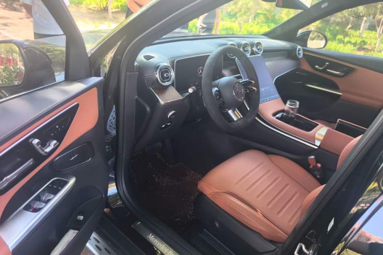 Used Mercedes-Benz GLC 2024 GLC 300 L 4MATIC Dynamic Edition 5-seater Driver Seat