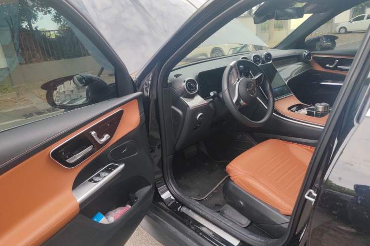 Used Mercedes-Benz GLC 2024 GLC 260 L 4MATIC Dynamic Edition 5-seater Driver Seat