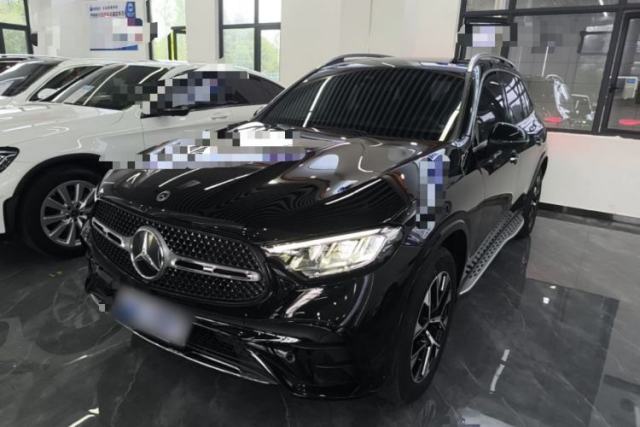 Mercedes-Benz GLC 2024 Facelifted GLC 260 L 4MATIC Luxury Version 5 Seats usata