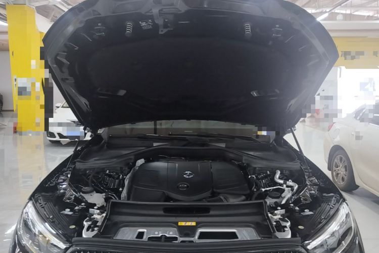 Used Mercedes-Benz GLC 2024 Facelifted GLC 260 L 4MATIC Luxury Version 5 Seats Engine Bay