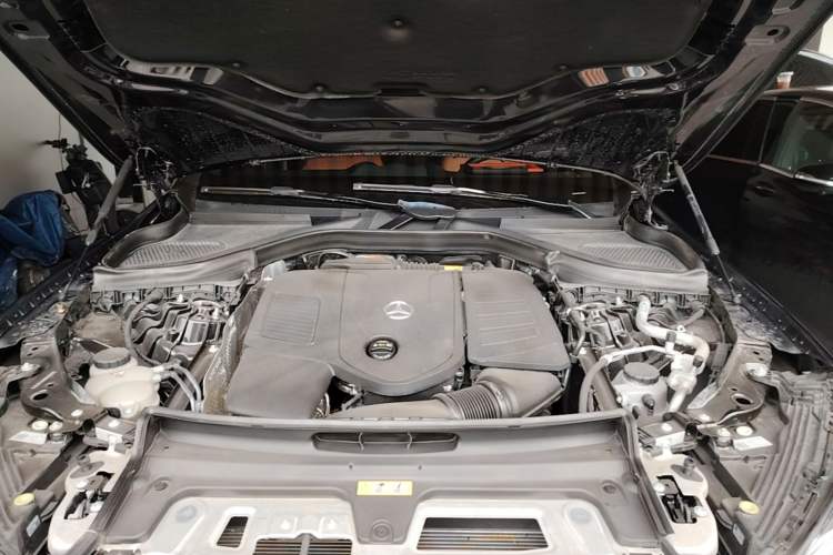 Used Mercedes-Benz GLC 2024 Refreshed GLC 300 L 4MATIC Dynamic Version 5 Seats Engine Bay