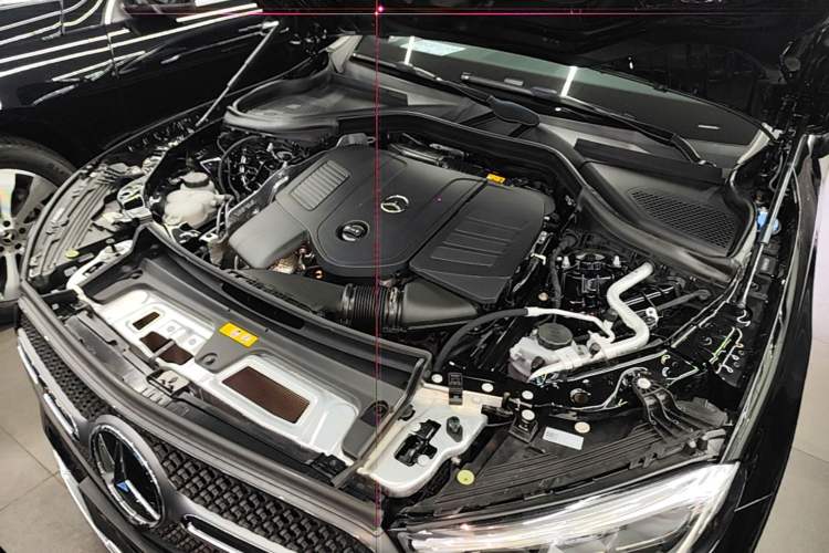 Used Mercedes-Benz GLC 2024 Refreshed GLC 300 L 4MATIC Dynamic Version 7-Seater Engine Bay