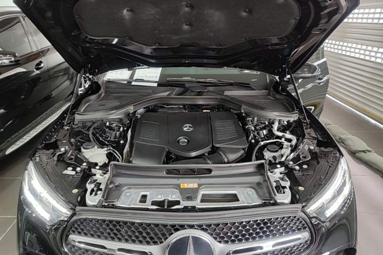 Used Mercedes-Benz GLC 2024 Refreshed GLC 300 L 4MATIC Dynamic Version 7-Seater Engine Bay