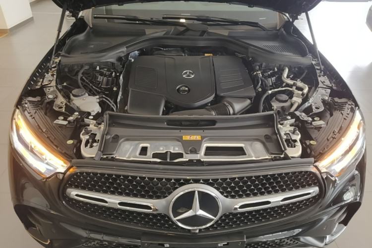 Used Mercedes-Benz GLC 2024 GLC 260 L 4MATIC Luxury Model 5 Seats Engine Bay