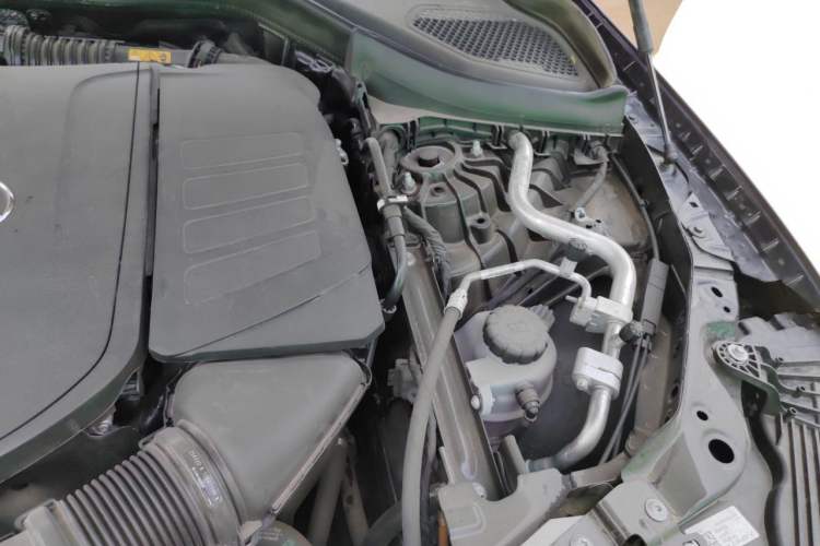 Used Mercedes-Benz GLC 2024 GLC 260 L 4MATIC Luxury Model 5 Seats Engine Bay Left