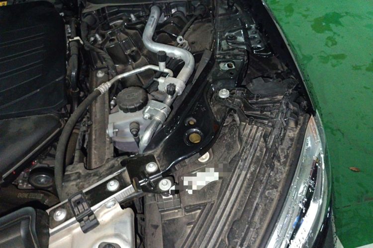 Used Mercedes-Benz GLC 2024 GLC 300 L 4MATIC Dynamic Edition 5-seater Engine Bay Left