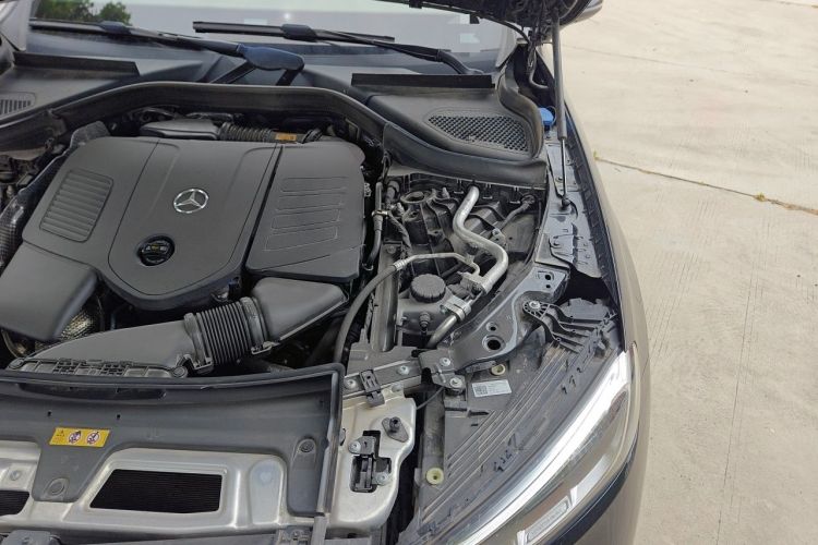 Used Mercedes-Benz GLC 2024 Facelifted GLC 260 L 4MATIC Luxury Version 5 Seats Engine Bay Left
