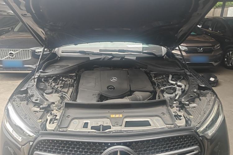 Used Mercedes-Benz GLC 2024 Facelifted GLC 260 L 4MATIC Luxury Version 5 Seats Engine Bay