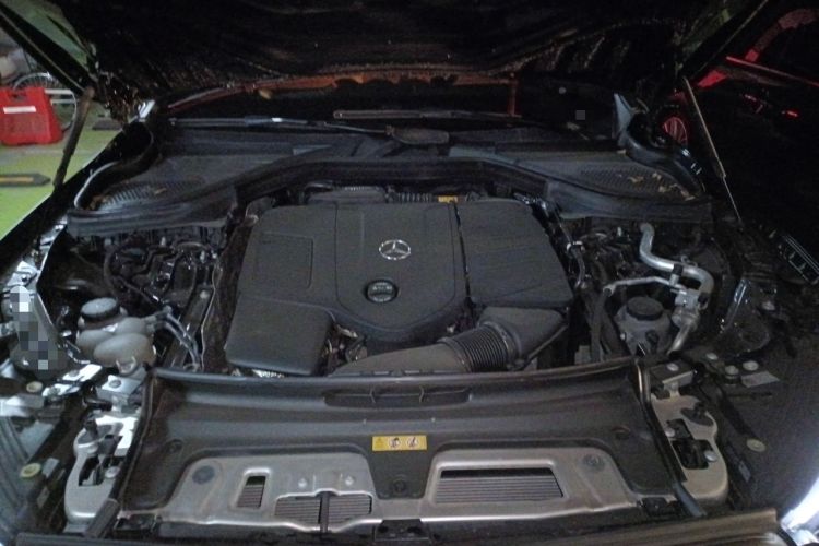Used Mercedes-Benz GLC 2024 GLC 260 L 4MATIC Luxury Model 5 Seats Engine Bay