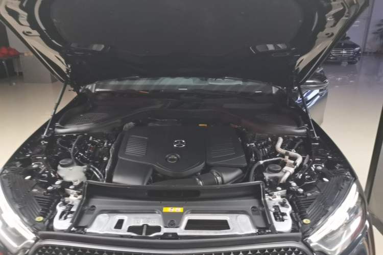 Used Mercedes-Benz GLC 2024 GLC 300 L 4MATIC Luxury Model 7 Seats Engine Bay