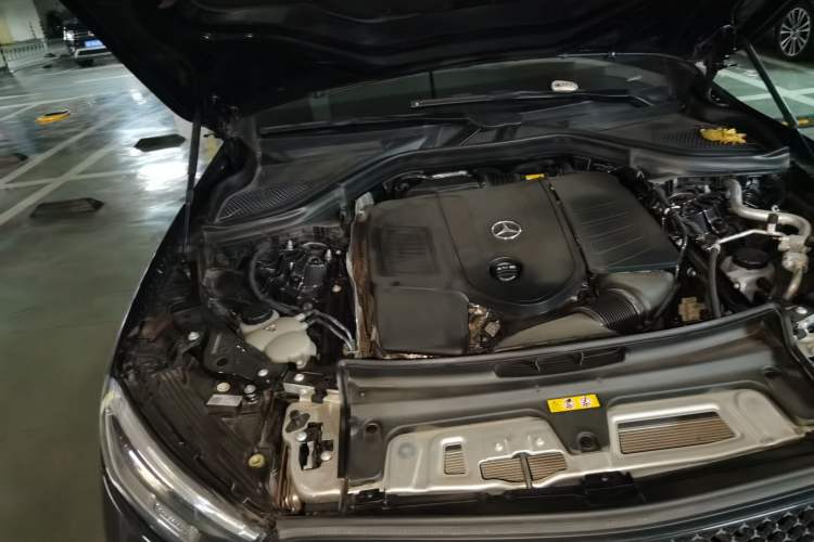Used Mercedes-Benz GLC 2024 Refreshed GLC 300 L 4MATIC Dynamic Version 5 Seats Engine Bay Right