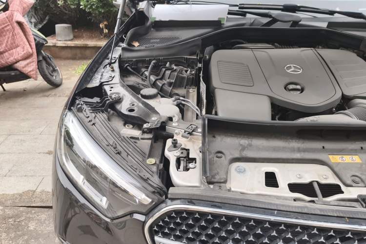 Used Mercedes-Benz GLC 2024 GLC 260 L 4MATIC Dynamic Edition 5-seater Engine Bay Right