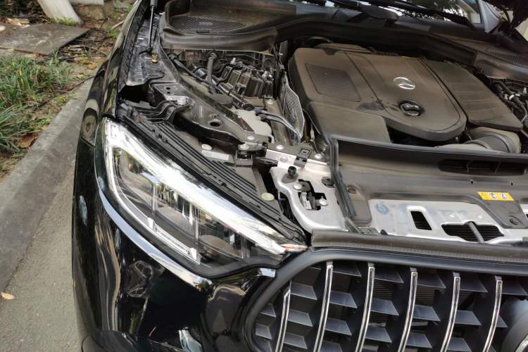 Used Mercedes-Benz GLC 2024 GLC 260 L 4MATIC Dynamic Edition 5-seater Engine Bay Right