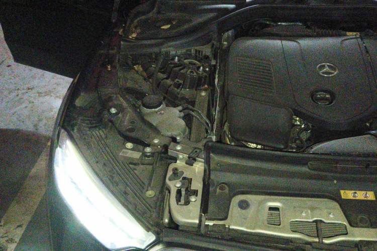 Used Mercedes-Benz GLC 2024 GLC 260 L 4MATIC Dynamic Edition 5-seater Engine Bay Right