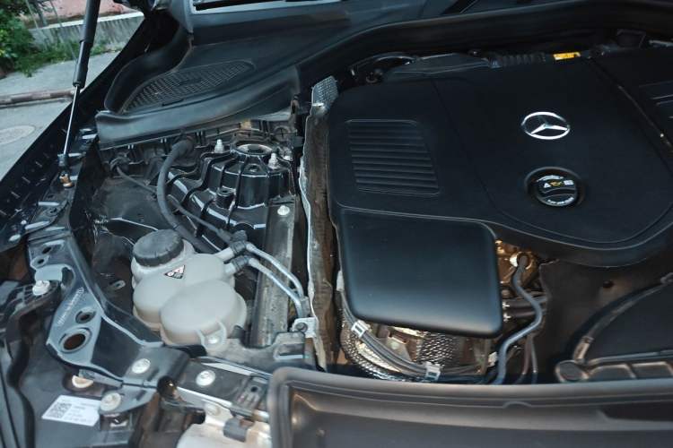 Used Mercedes-Benz GLC 2024 GLC 300 L 4MATIC Dynamic Edition 5-seater Engine Bay Right