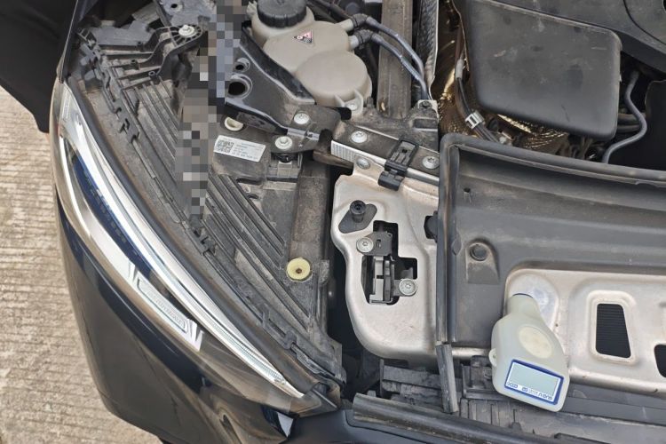 Used Mercedes-Benz GLC 2024 GLC 300 L 4MATIC Dynamic Edition 5-seater Engine Bay Right