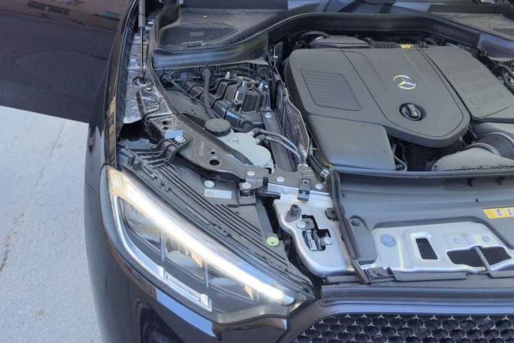 Used Mercedes-Benz GLC 2024 Facelifted GLC 260 L 4MATIC Luxury Version 5 Seats Engine Bay Right