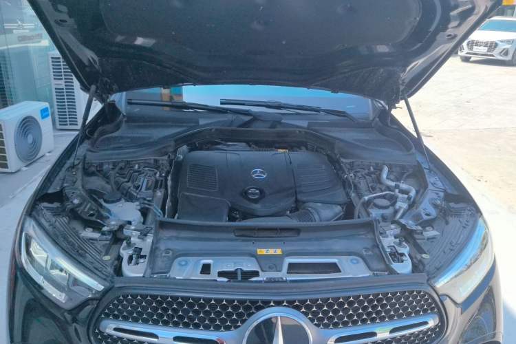Used Mercedes-Benz GLC 2024 GLC 260 L 4MATIC Luxury Model 5 Seats Engine Bay