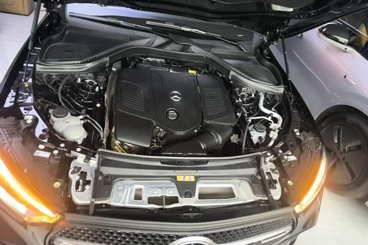 Used Mercedes-Benz GLC 2024 Refreshed GLC 300 L 4MATIC Dynamic Version 5 Seats Engine Bay