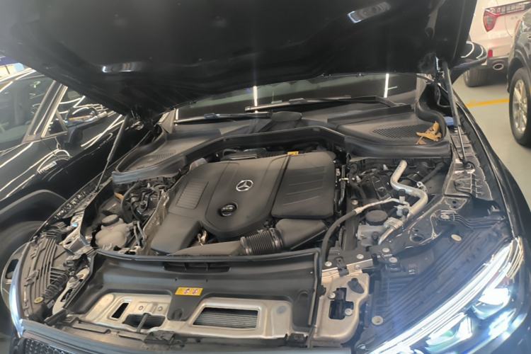 Used Mercedes-Benz GLC 2024 GLC 300 L 4MATIC Luxury Model 5 Seats Engine Bay