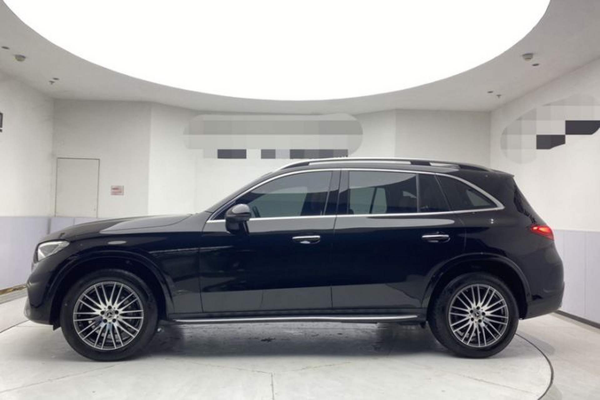 Used Mercedes-Benz GLC 2024 Refreshed GLC 300 L 4MATIC Dynamic Version 5 Seats Exterior 1