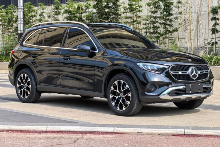 Used Mercedes-Benz GLC 2024 GLC 260 L 4MATIC Dynamic Edition 5-seater Exterior 1