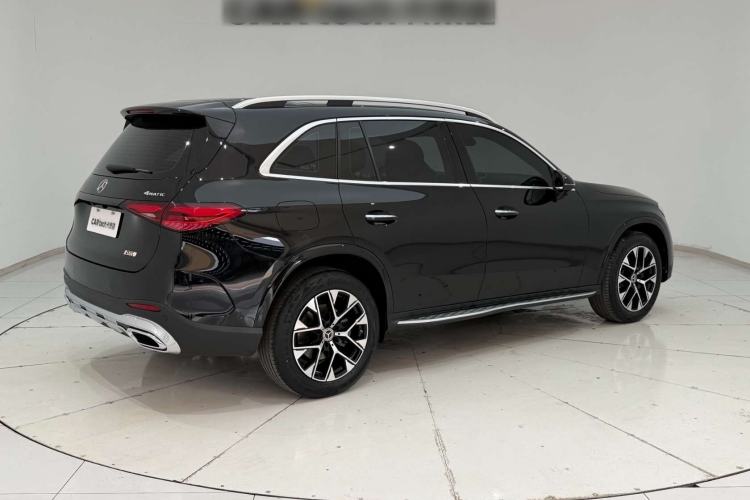 Used Mercedes-Benz GLC 2024 GLC 260 L 4MATIC Luxury Model 5 Seats Exterior 2