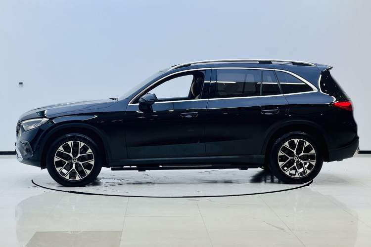 Used Mercedes-Benz GLC 2024 GLC 260 L 4MATIC Dynamic Edition 5-seater Exterior 2
