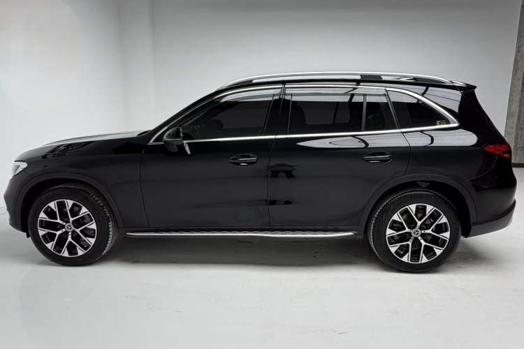 Used Mercedes-Benz GLC 2024 GLC 260 L 4MATIC Dynamic Edition 5-seater Exterior 2