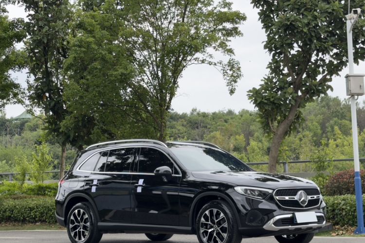 Used Mercedes-Benz GLC 2024 GLC 260 L 4MATIC Dynamic Edition 5-seater Exterior 2