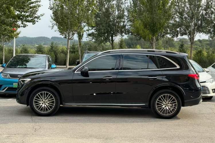 Used Mercedes-Benz GLC 2024 GLC 300 L 4MATIC Dynamic Edition 5-seater Exterior 3