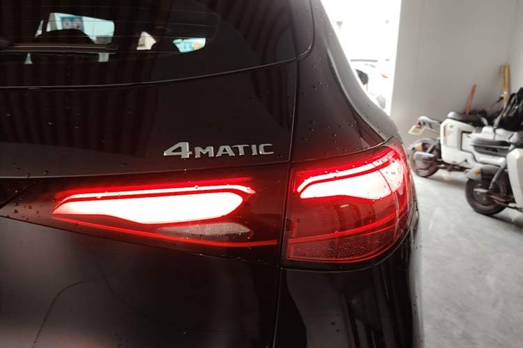 Used Mercedes-Benz GLC 2024 Refreshed GLC 300 L 4MATIC Dynamic Version 5 Seats Exterior 3